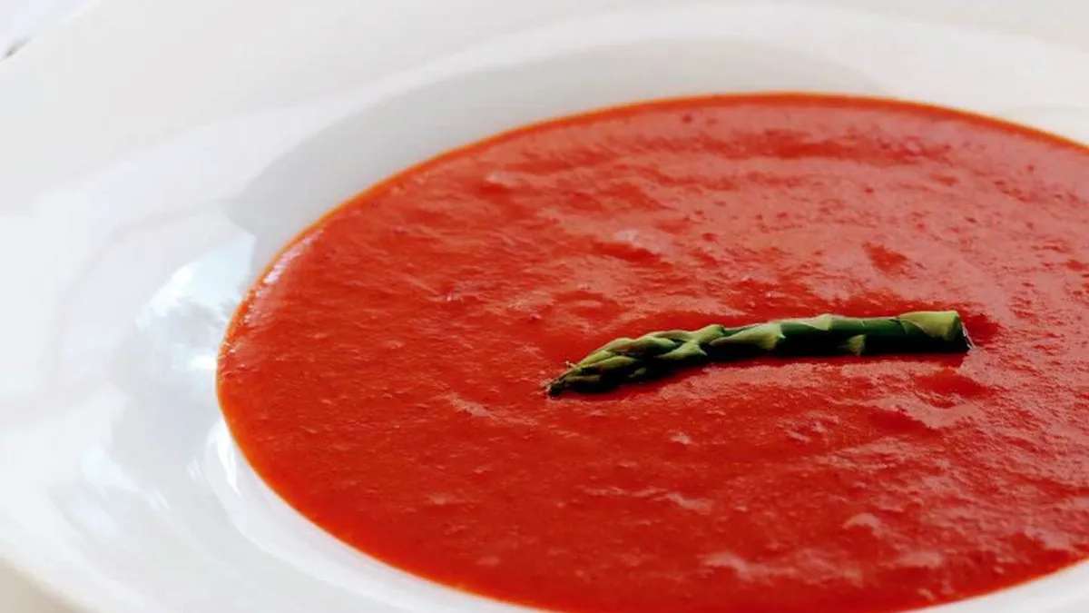 تصویر 1 از رب گوجه فرنگی مکنزی مناسب انواع غذاهای ایرانی